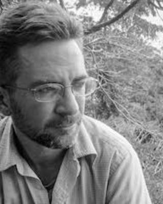 SMAnderson-BioPhoto-BWsquare.jpg