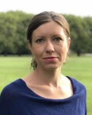 Naomi Weiss headshot