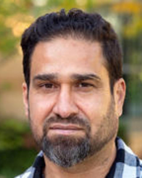 Bezhan Pazhohan headshot